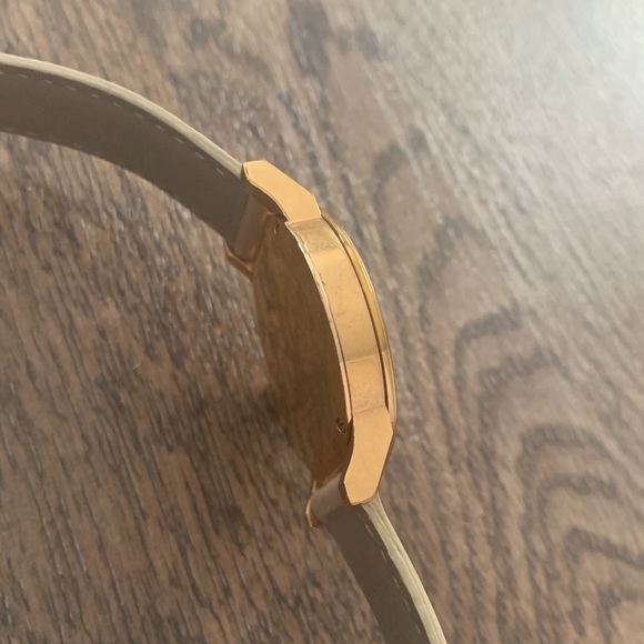 Burberry The City BU9109 watch - Picture 11 of 11